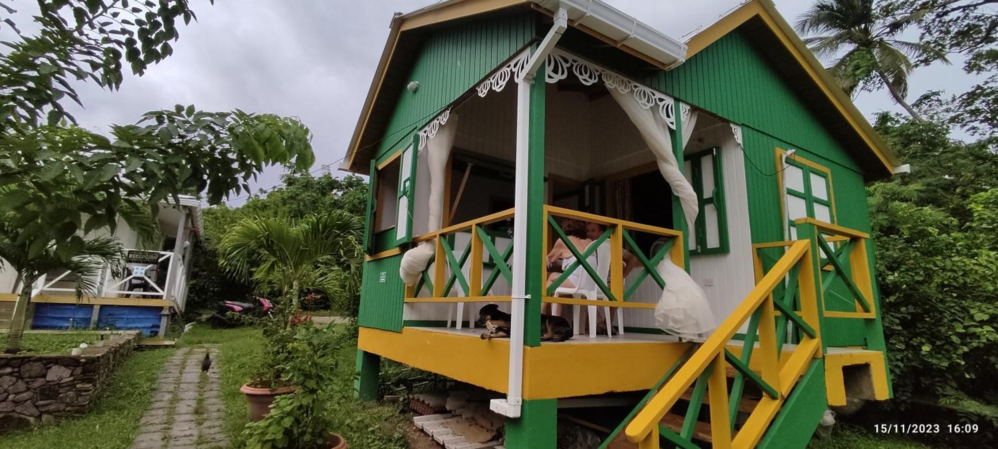 Hotel Yellow Home Providencia Isla South West Bay 외부 사진